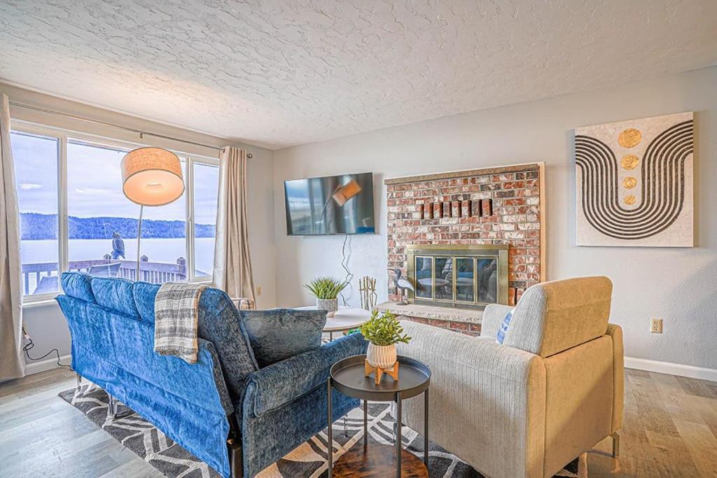 Waterfront Retreat, Relaxation, Fun In Hood Canal Hoodsport المظهر الخارجي الصورة